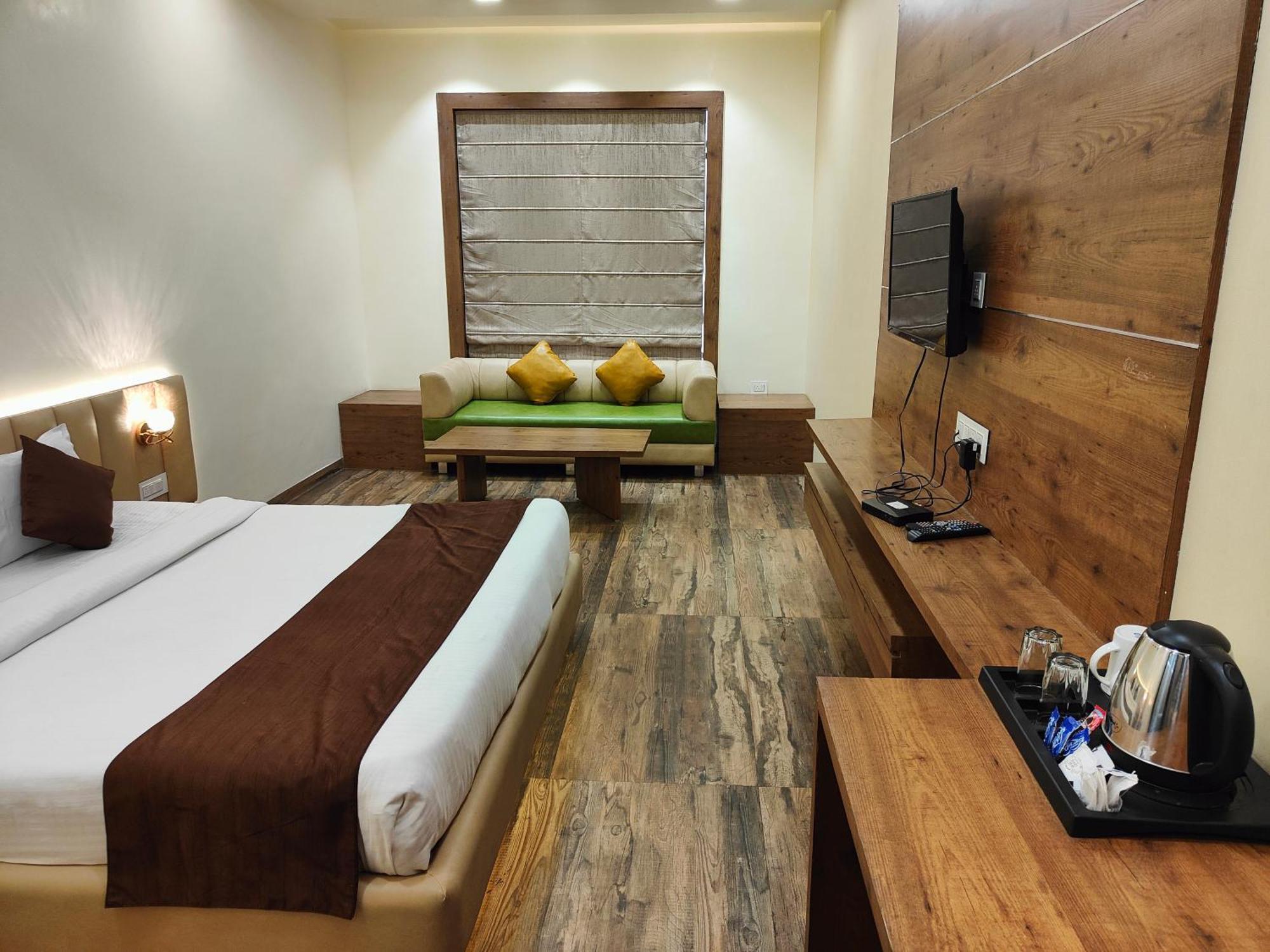 Hotel River Side Meadows Vidisha Exterior foto